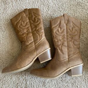 Women’s chestnut cowboy boots | Size 10 | Worn once
